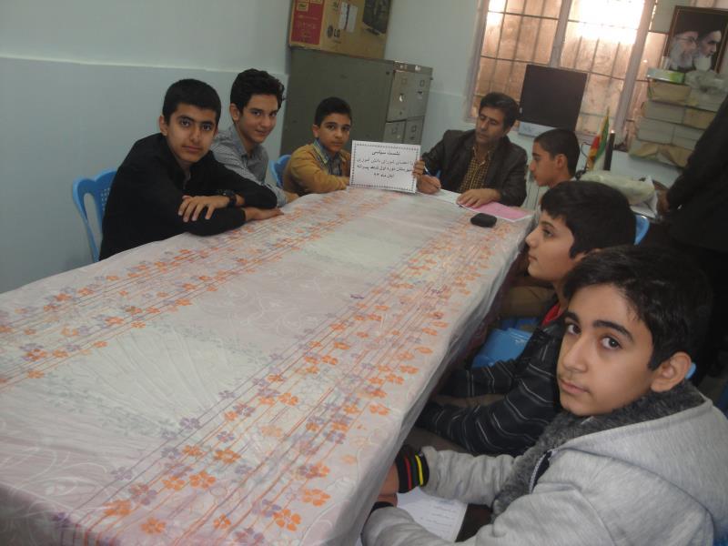 نشست سیاسی شورای دانش آموزی مدرسه آبان 94